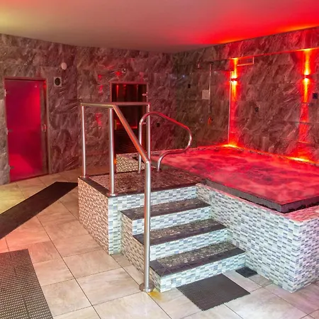 Keswick Court 2 * Windermere